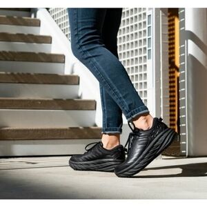 Hoka One One Bondi 7 Running Sneaker Size 12 Black